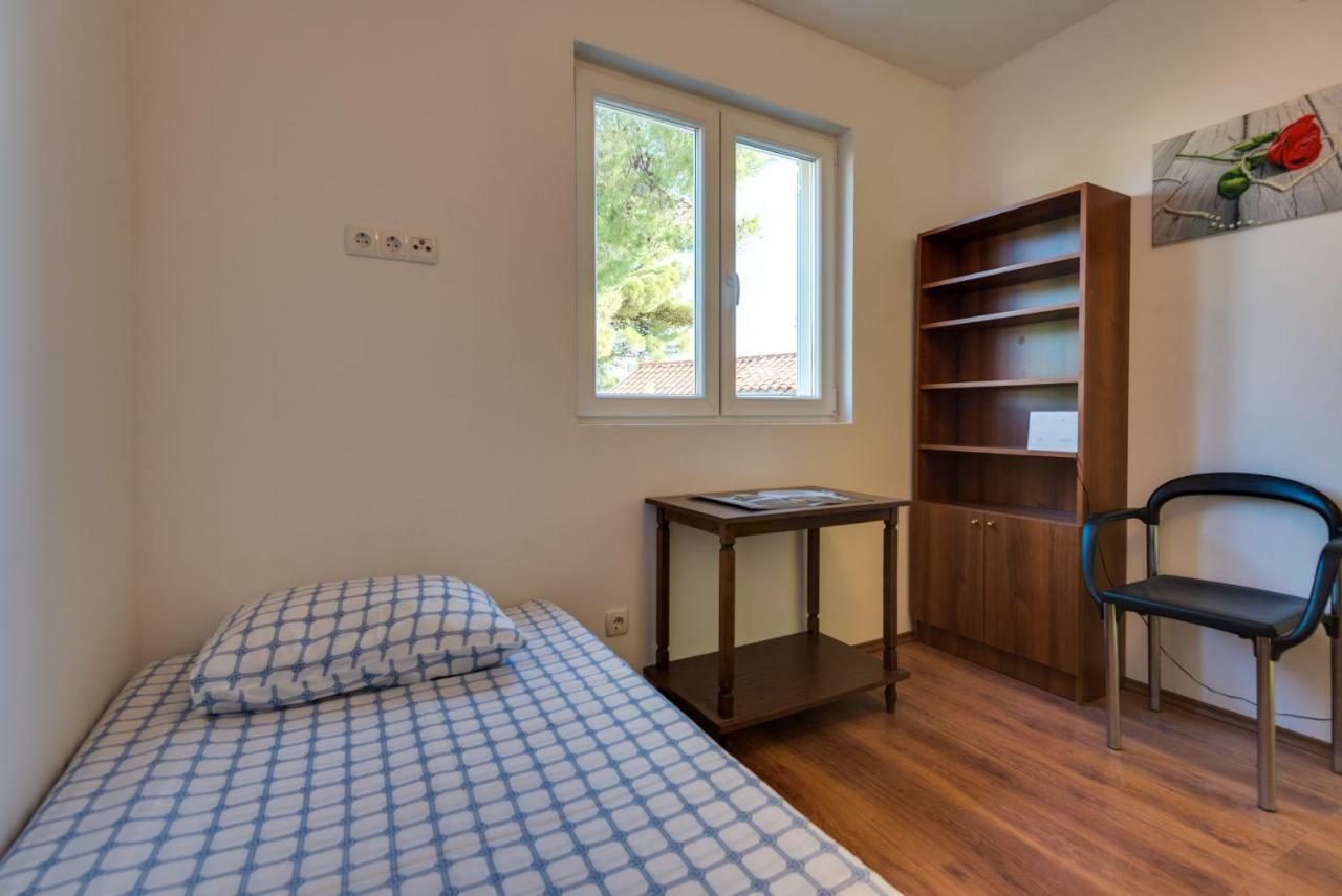 Apartment Jadrija 6 *